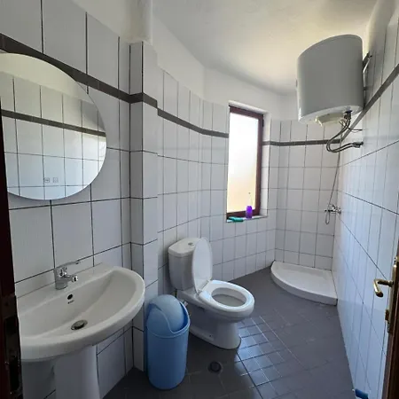 Fllad Apartment Golem (Tirana)
